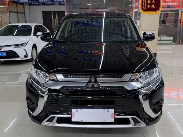 Mitsubishi Outlander 2022