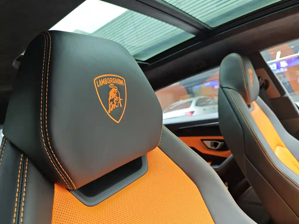 Lamborghini Urus 2022 — фото 23