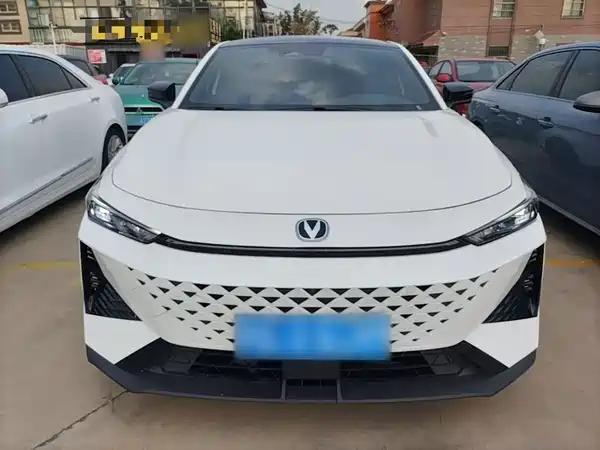 Changan UNI-V 2024