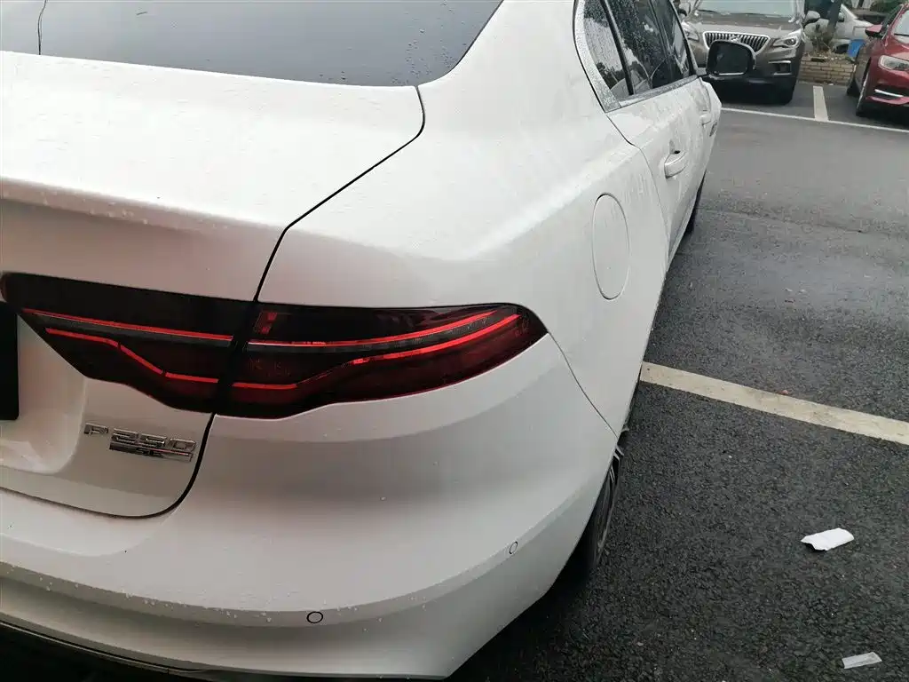 Jaguar XEL 2020 — фото 24