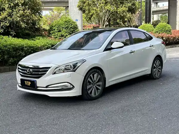 Hyundai Mistra 2014