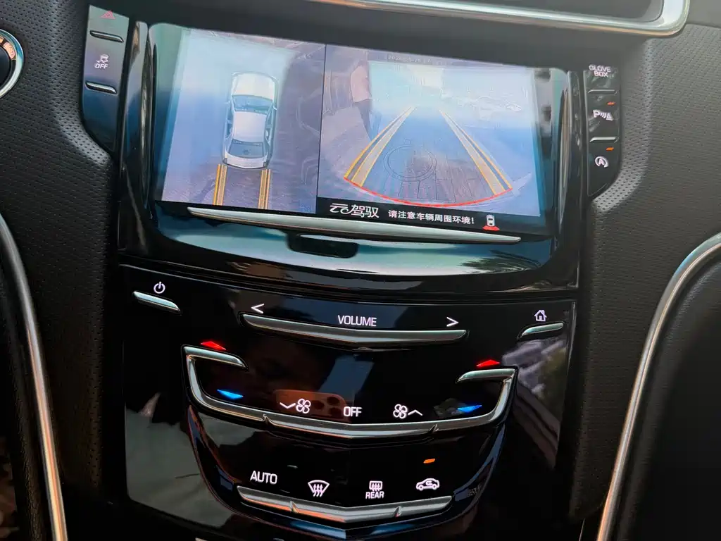 Cadillac XTS 2019 — фото 18