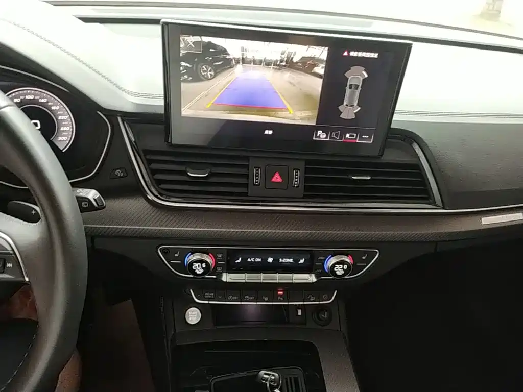 Audi Q5L 2022 — фото 13