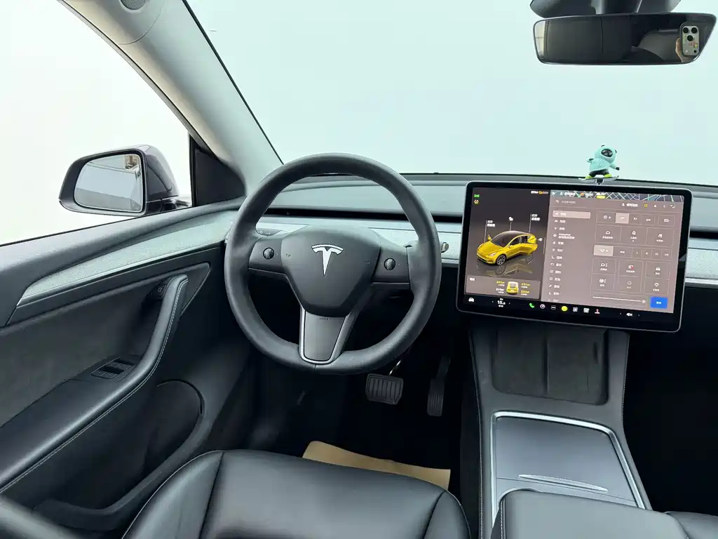 Tesla Model Y 2024 — фото 12