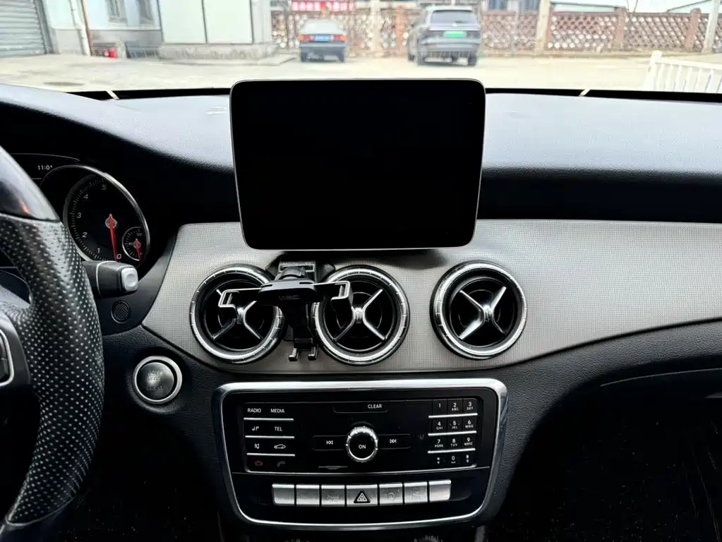 Mercedes-Benz CLA 2018 — фото 22