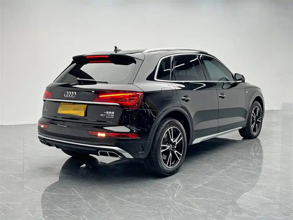 Audi Q5L 2023 — фото 6