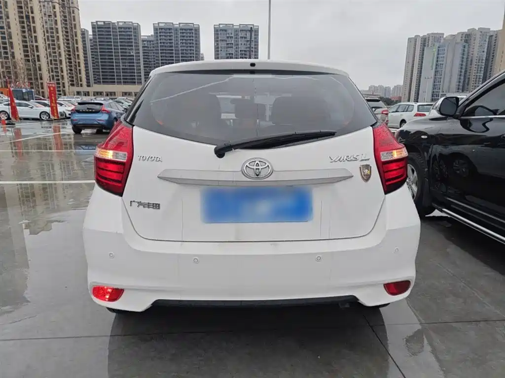 Toyota Yaris L 2020