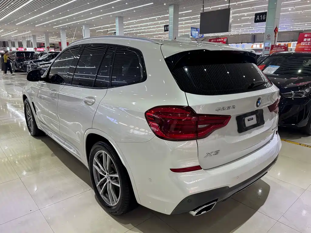 BMW X3 2018 — фото 9