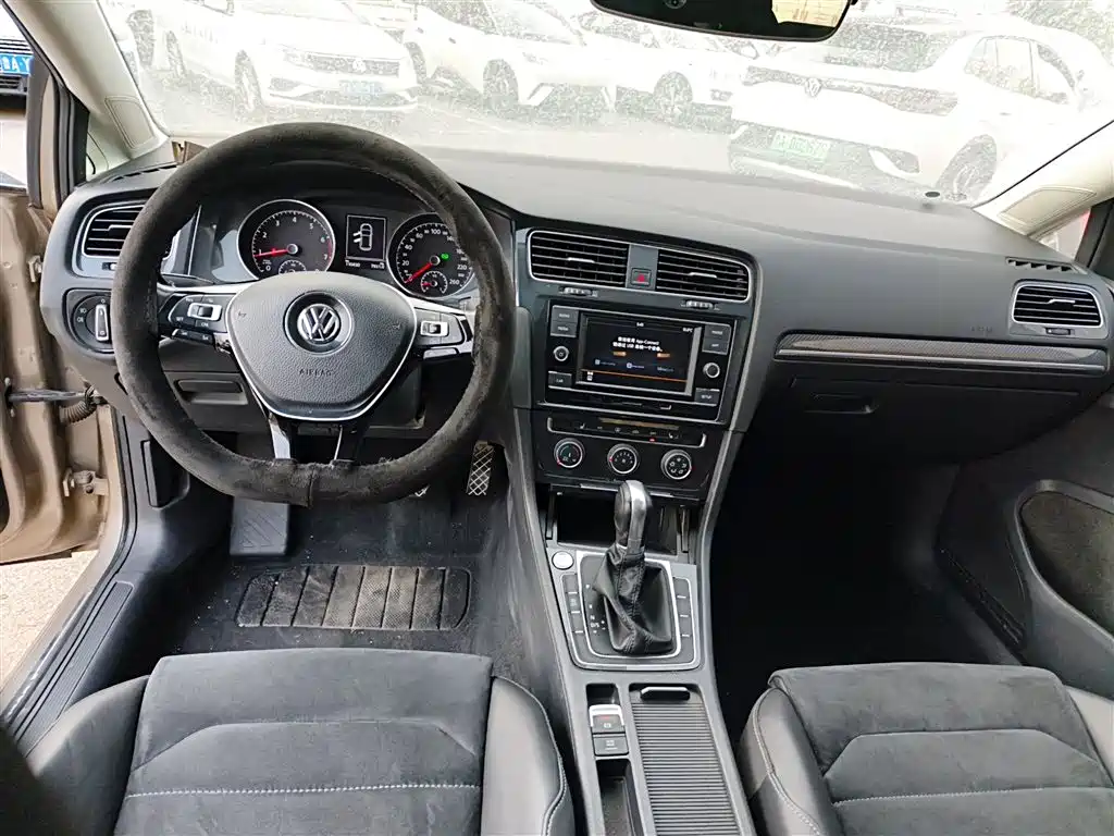 Volkswagen Golf 2018 — фото 6