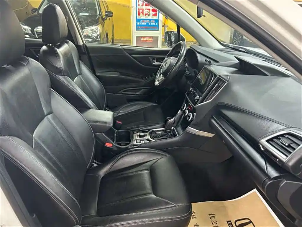 Subaru Forester 2019 — фото 10