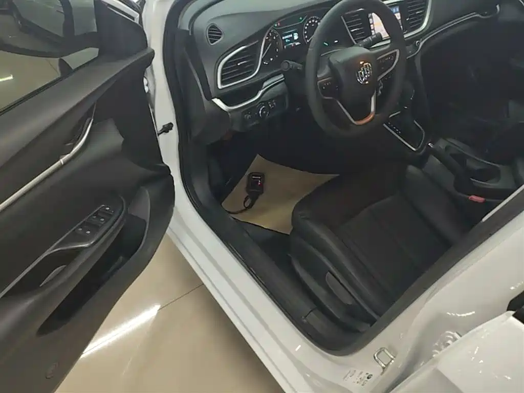 Buick Excelle 2021 — фото 16