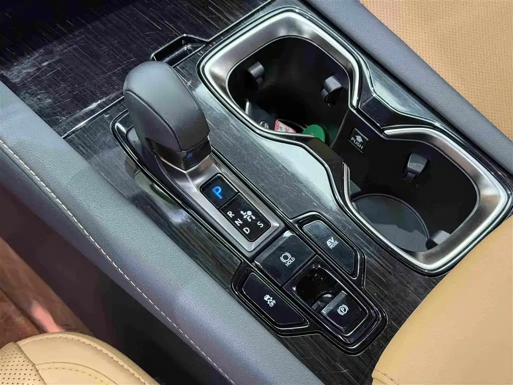 Lexus RX 2023 — фото 10