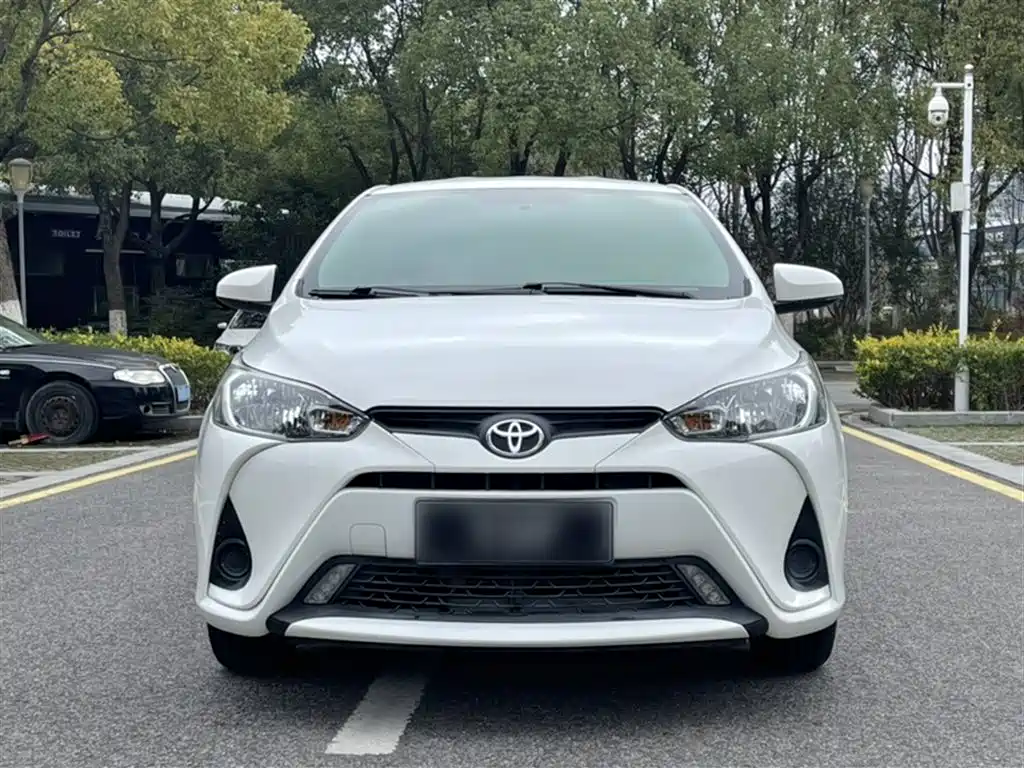 Toyota Yaris L 2021 — фото 21