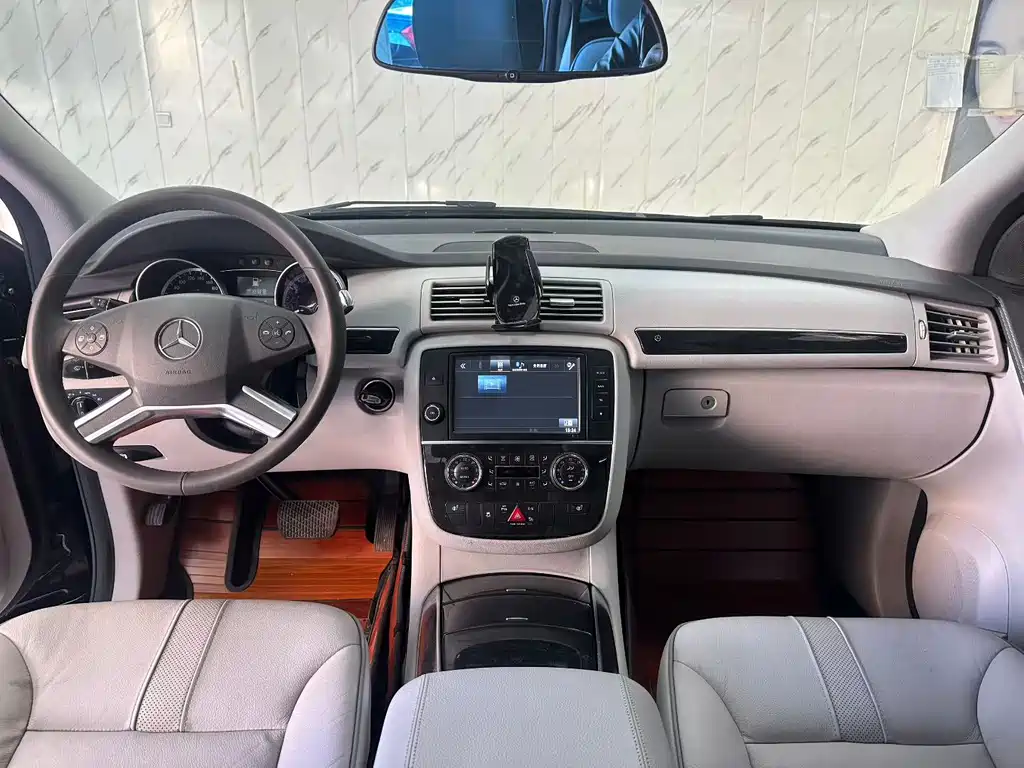Mercedes-Benz R-Class 2015 — фото 5