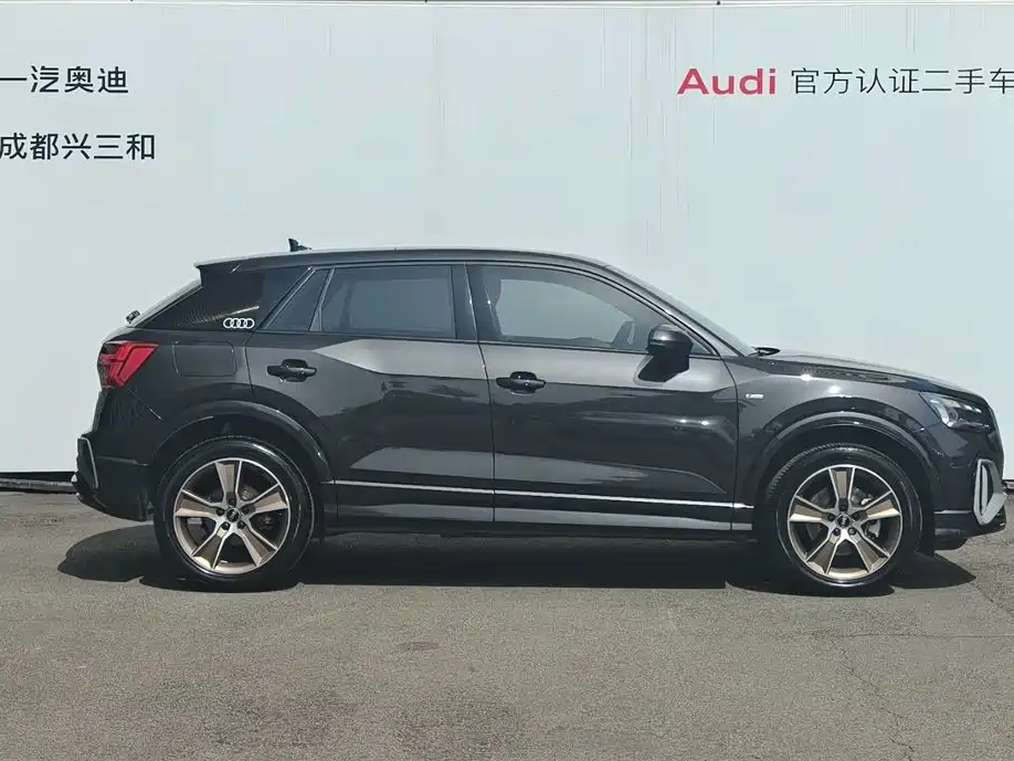 Audi Q2L 2024 — фото 3