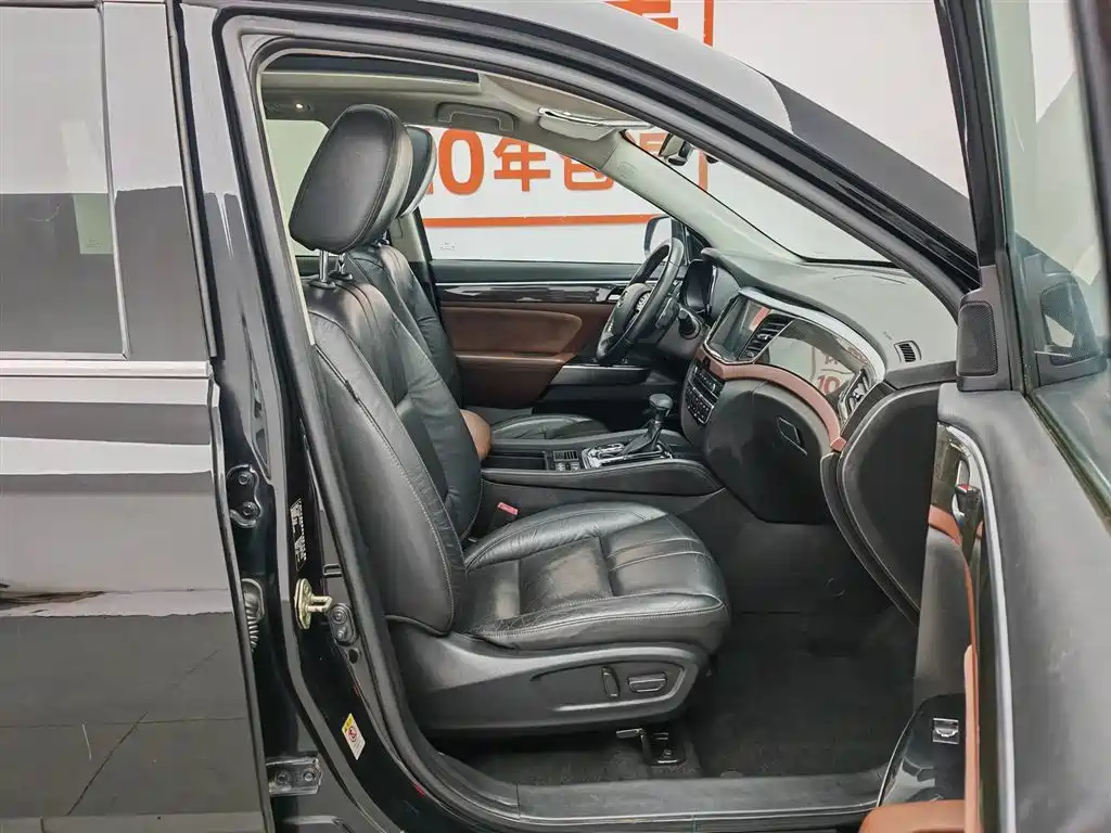 GAC Motor Trumpchi GS8 2018 — фото 23