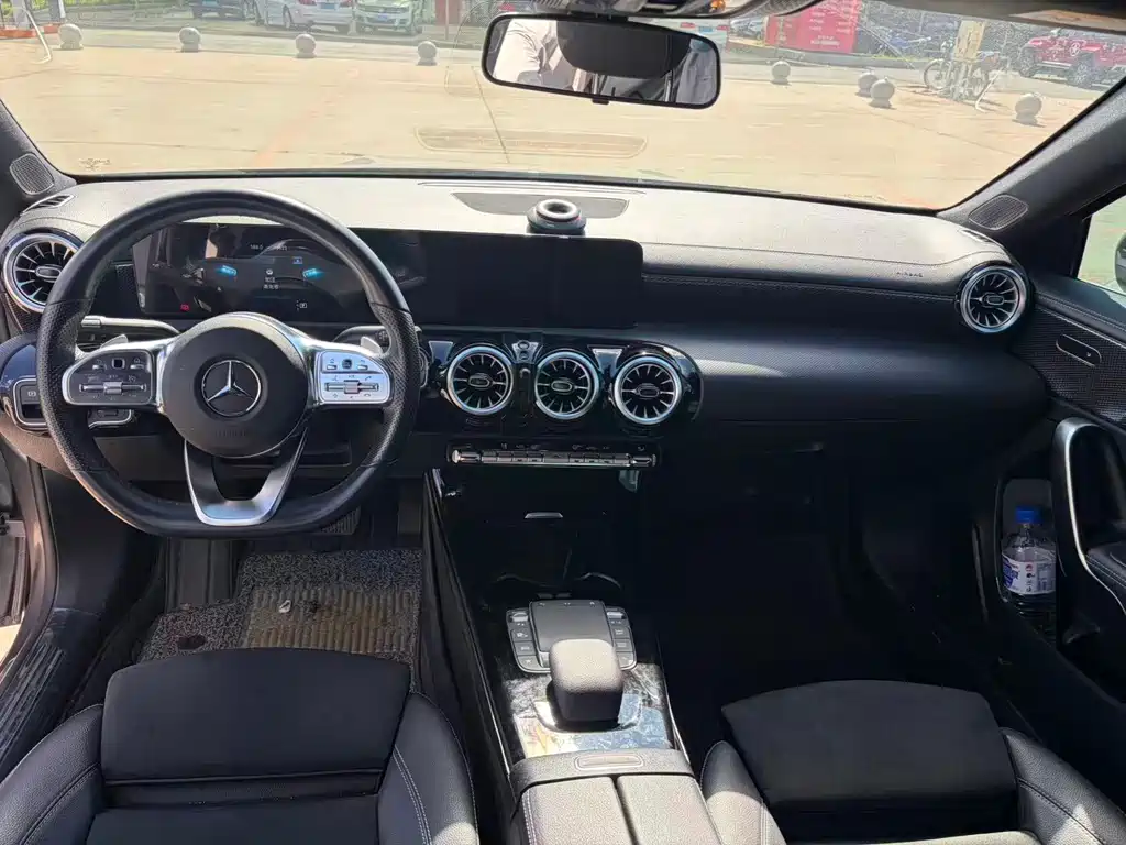 Mercedes-Benz A-Class 2022 — фото 9
