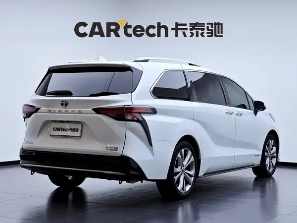 Toyota Sienna 2023