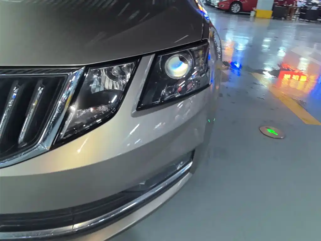 Skoda Octavia 2020 — фото 24