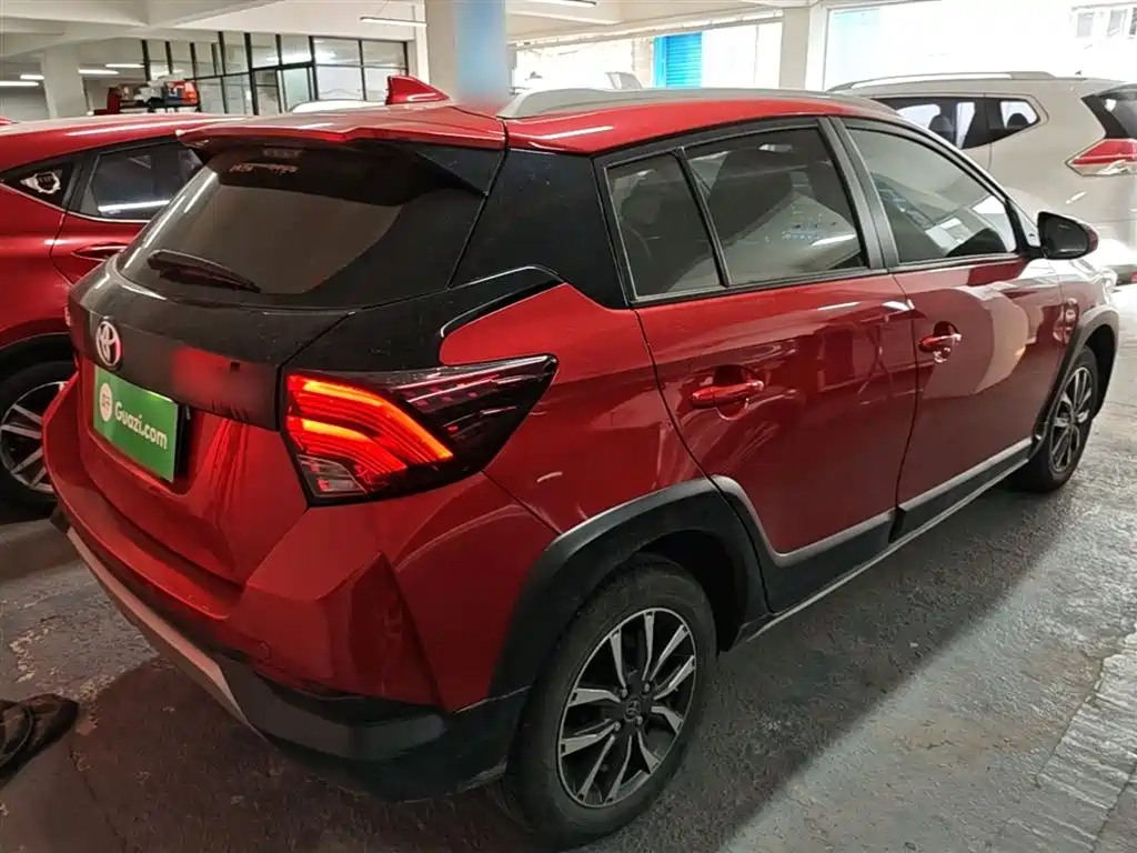 Toyota Yaris L 2022 — фото 7