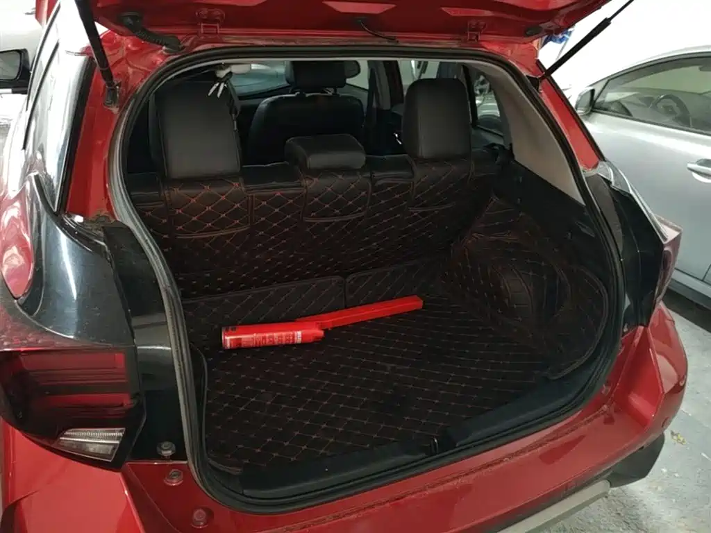Toyota Yaris L 2022 — фото 19