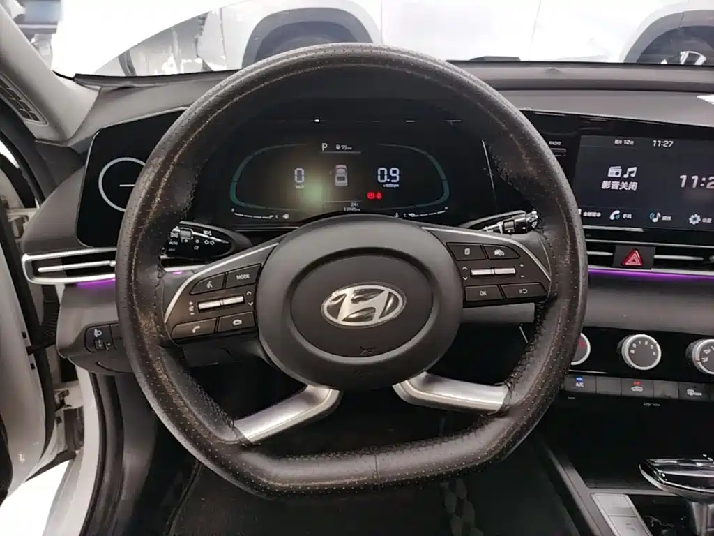Hyundai Elantra 2024 — фото 11