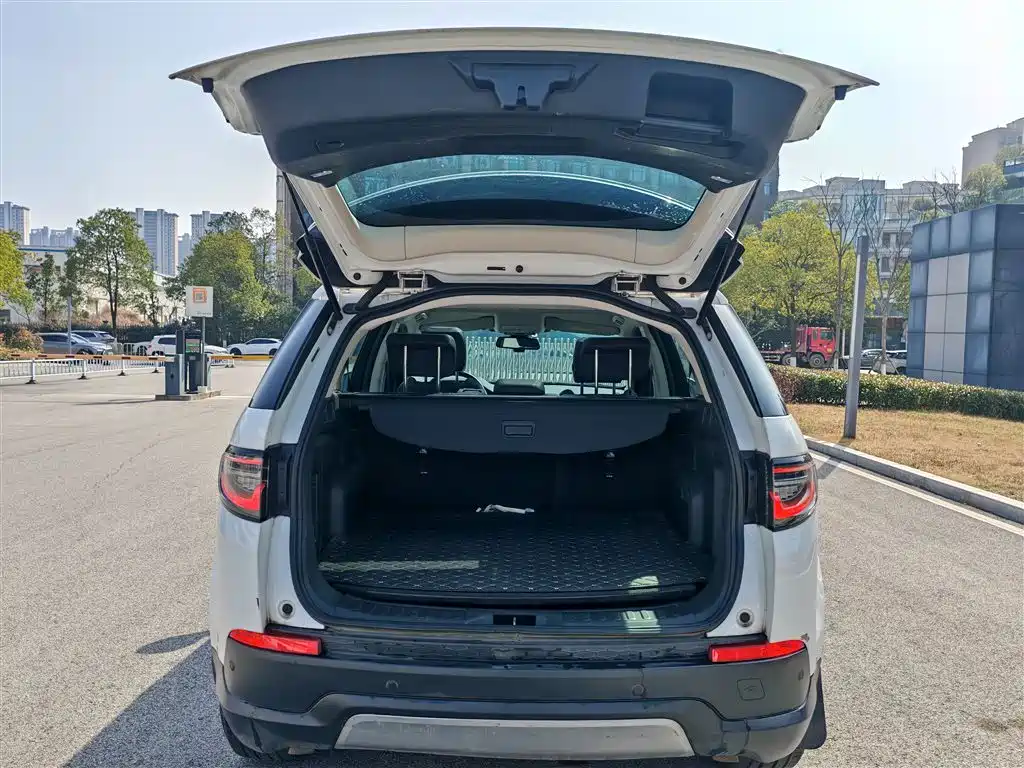 Land Rover Discovery Sport 2021 — фото 10