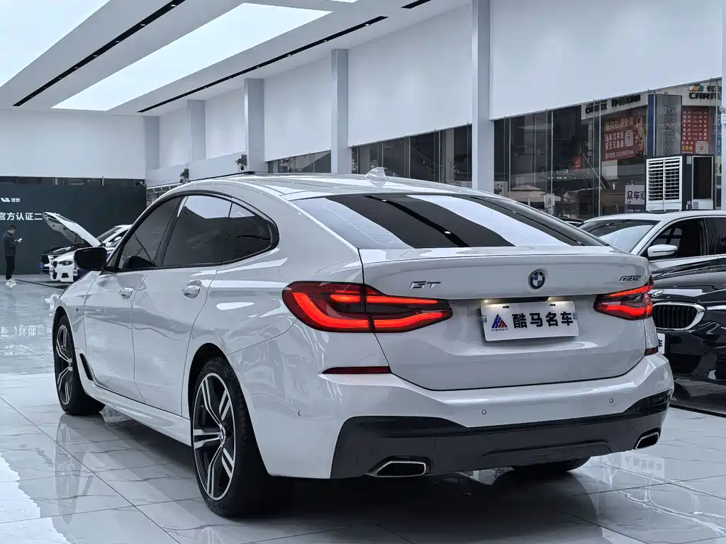 BMW 6 Series GT 2024 — фото 13
