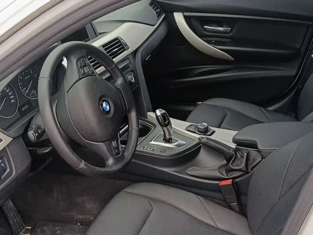 BMW 3 Series 2015 — фото 9