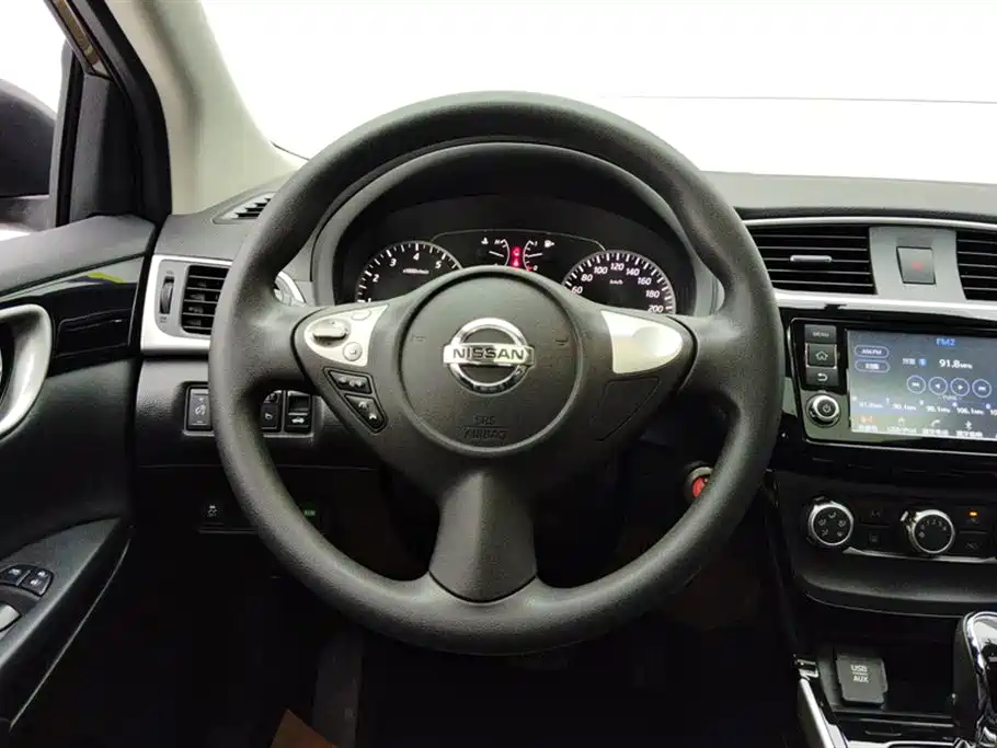 Nissan Sylphy 2017 — фото 15