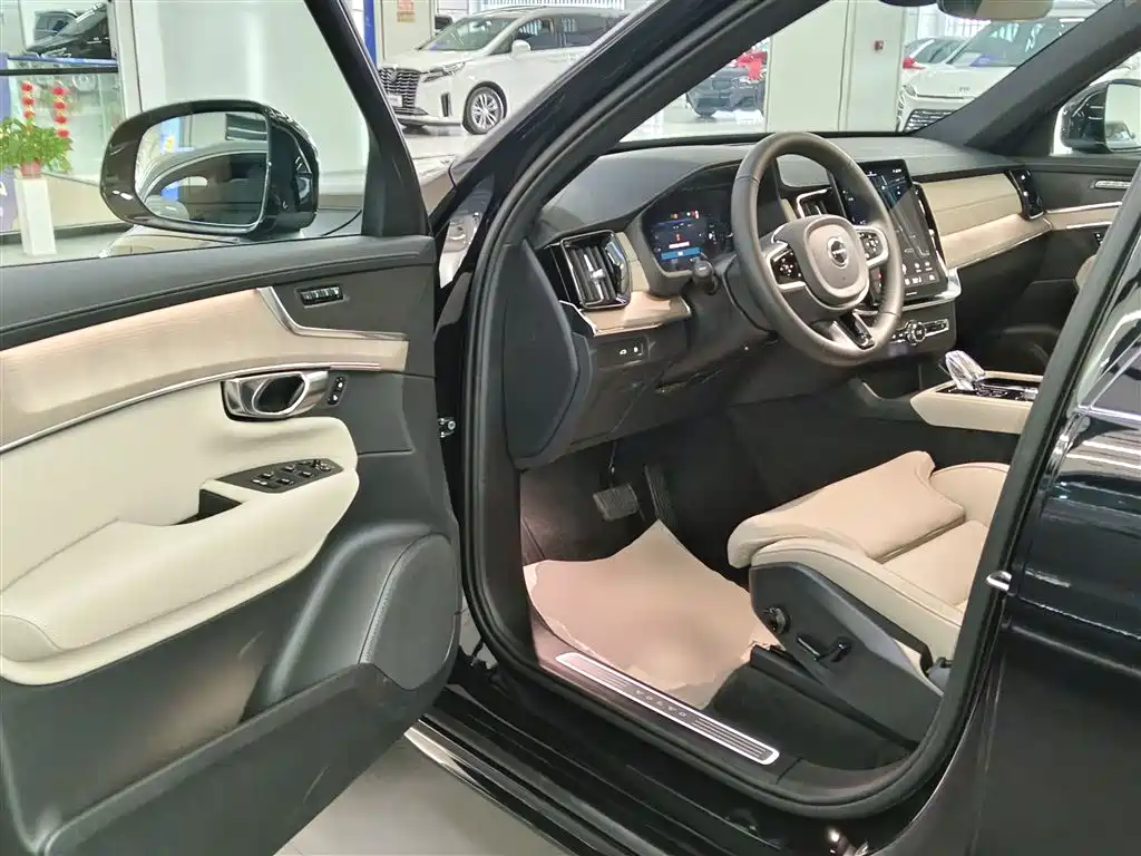 Volvo XC90 PHEV 2026 — фото 16