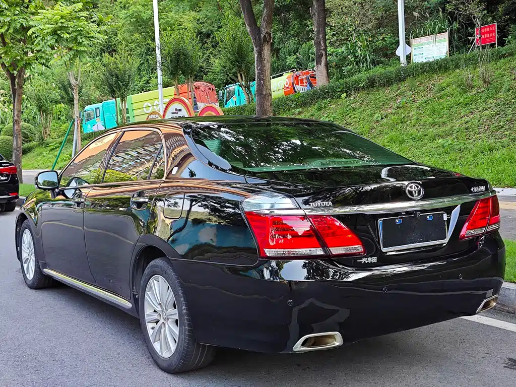 Toyota Crown 2013 — фото 13
