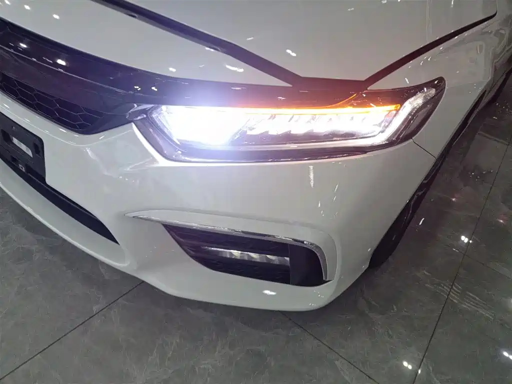 Honda Inspire 2021 — фото 18