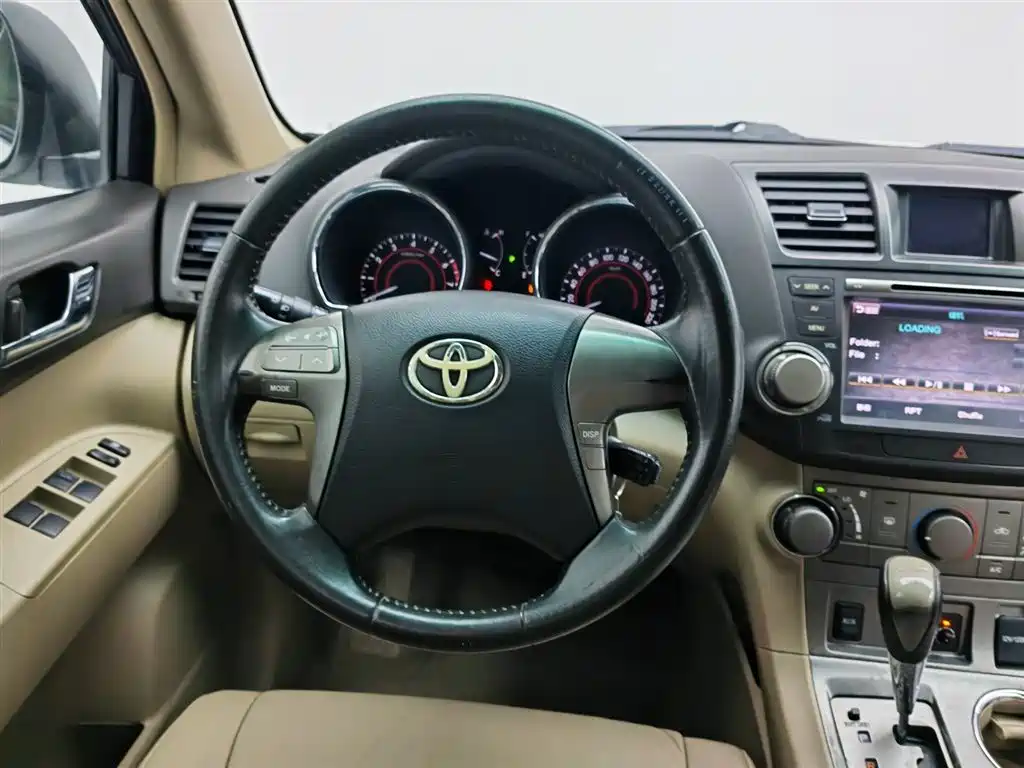 Toyota Highlander 2010 — фото 11