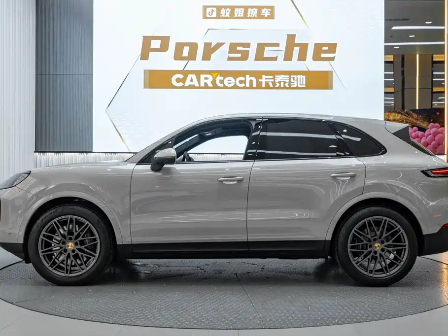 Porsche Cayenne 2024 — фото 3