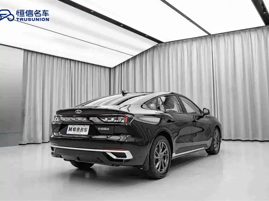 Ford Mondeo 2025 — фото 5