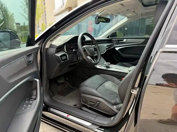 Audi A6L 2022