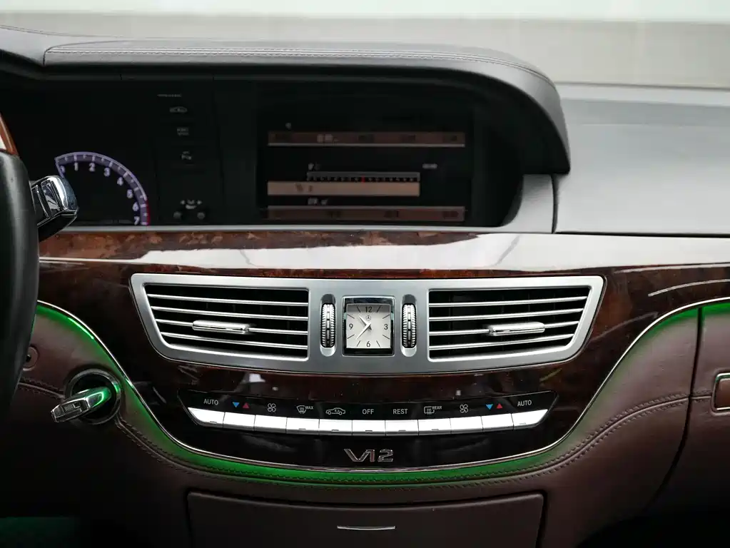 Mercedes-Benz S-Class 2011 — фото 13