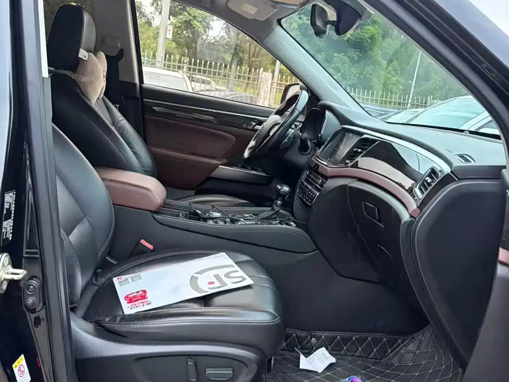 GAC Motor Trumpchi GS8 2018 — фото 8