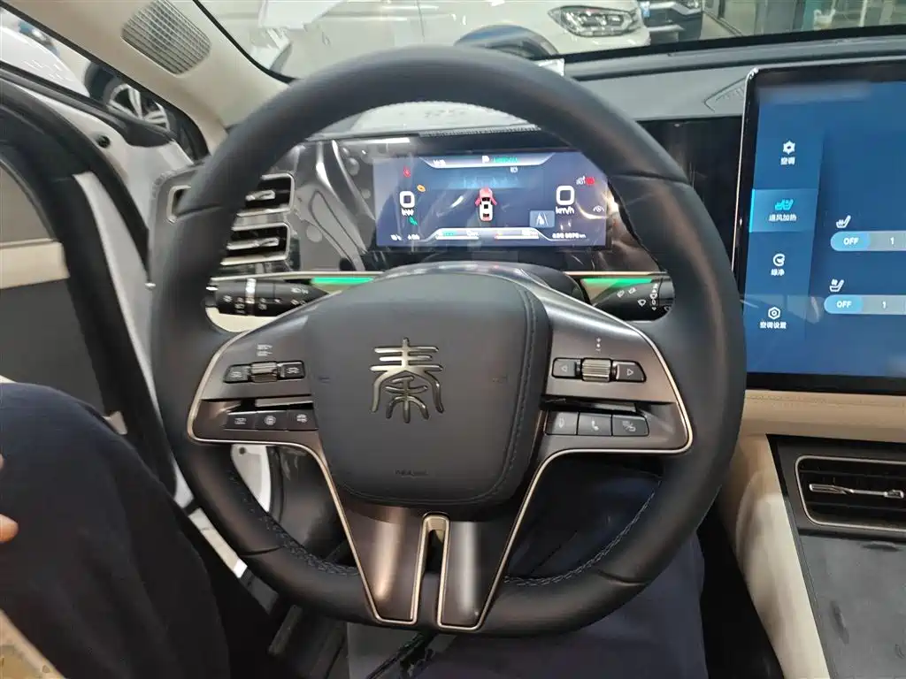 BYD Qin L 2025 — фото 11