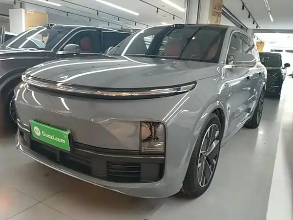 Li Auto L8 2025
