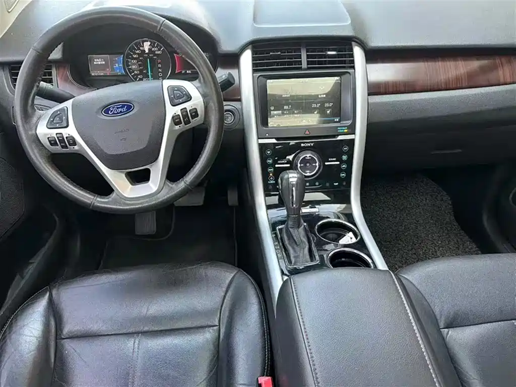 Ford Edge 2015 — фото 23