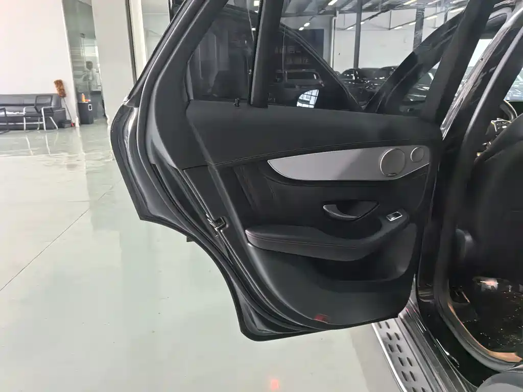 Mercedes-Benz GLC AMG 2021 — фото 9