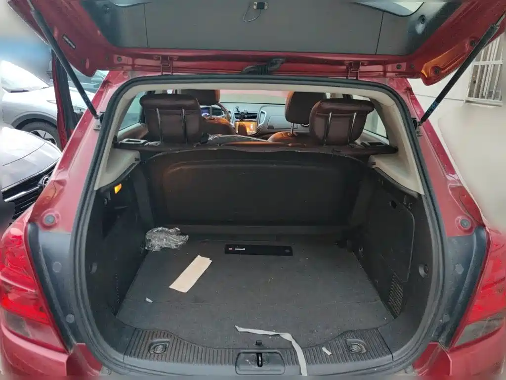 Chevrolet Trax 2014 — фото 10