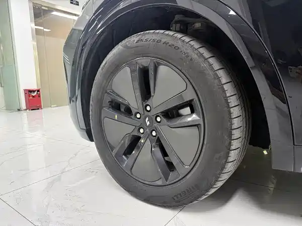 Li Auto L8 2024