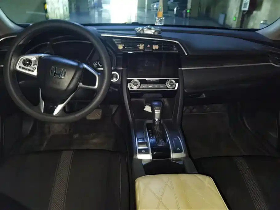 Honda Civic 2020 — фото 12