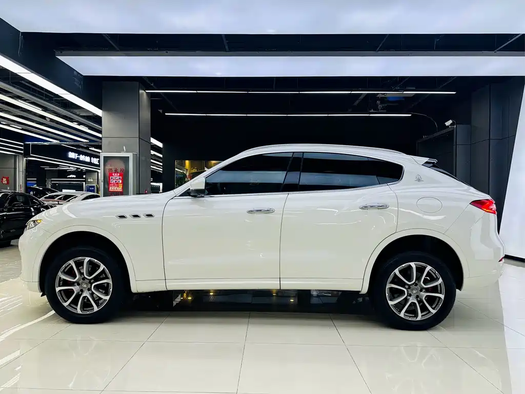 Maserati Levante 2017 — фото 7