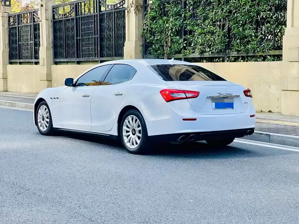 Maserati Ghibli 2015 — фото 4