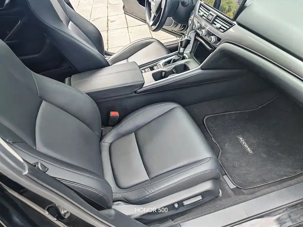 Honda Accord 2022 — фото 13