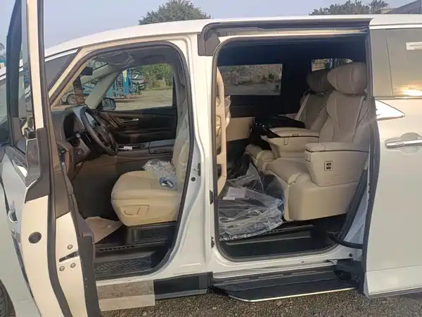 Toyota Alphard 2025